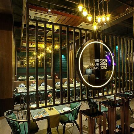 Four Vedas Hotel & Resort 실리구리 외부 사진